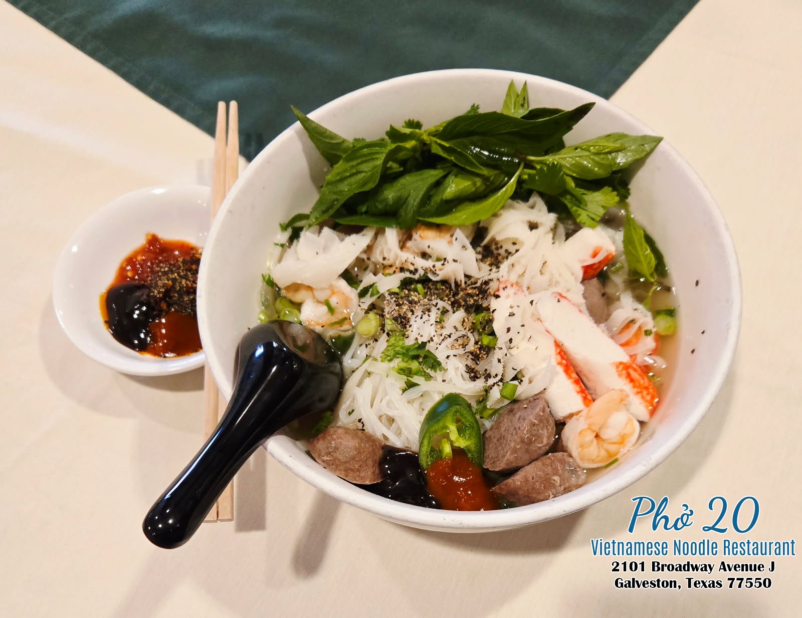 Seafood Noodle Soup extra Meat Balls